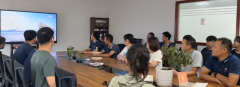 昆山麻豆精品国产传媒电子科技全体员工观看九三阅兵，弘扬爱国主义精神
